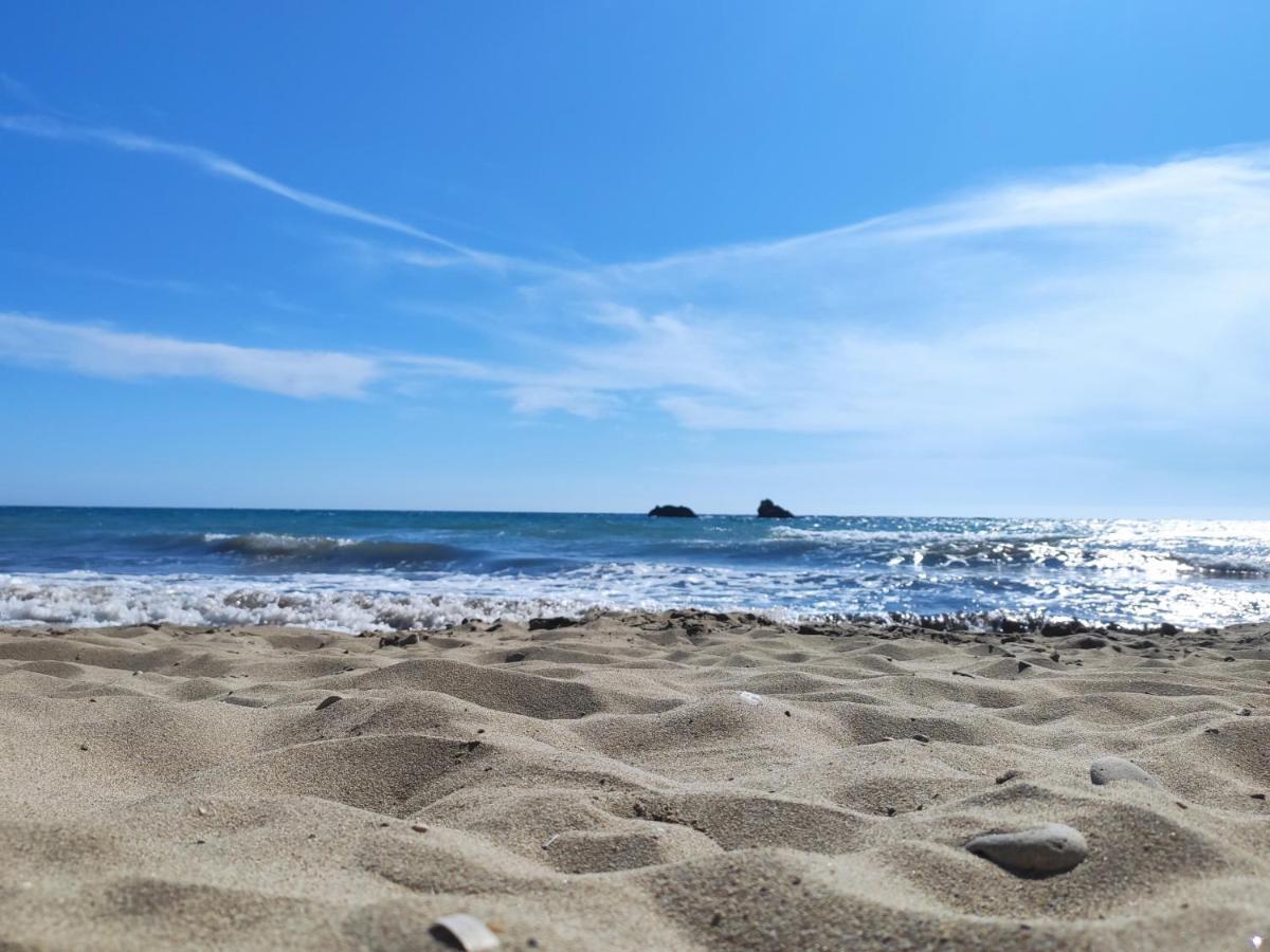 Tetraktys Estate Beachside Υδωρ Agios Matthaios  Екстер'єр фото