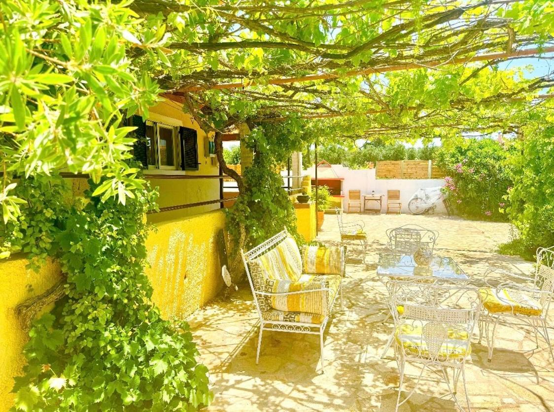 Tetraktys Estate Beachside Υδωρ Agios Matthaios  Екстер'єр фото